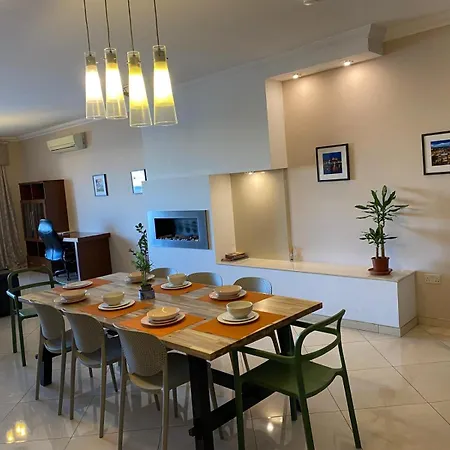 Magic Sea Views& Jacuzzi Holiday Sliema