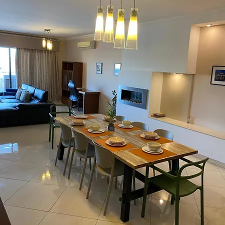 Magic Sea Views& Jacuzzi Holiday * Sliema