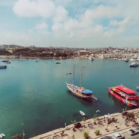 Magic Sea Views& Jacuzzi Holiday *
