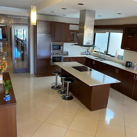 Magic Sea Views& Jacuzzi Holiday Apartman